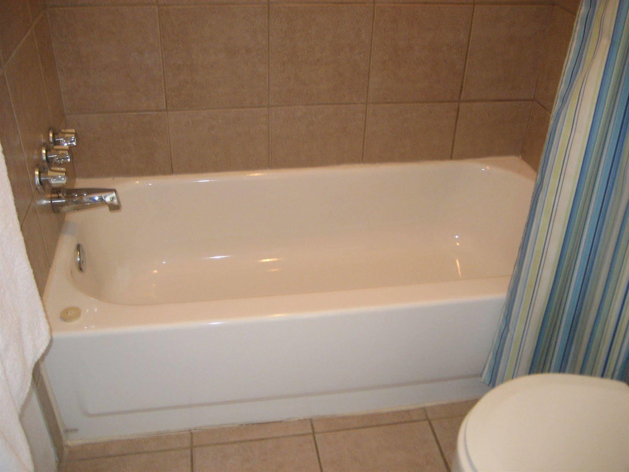 Motel Iberville Saint-Jean-sur-Richelieu Εξωτερικό φωτογραφία